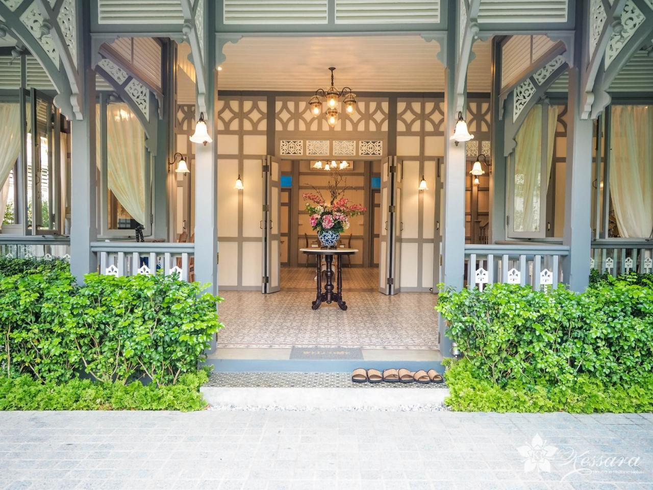 Kessara Hotel Bangkok Exterior foto